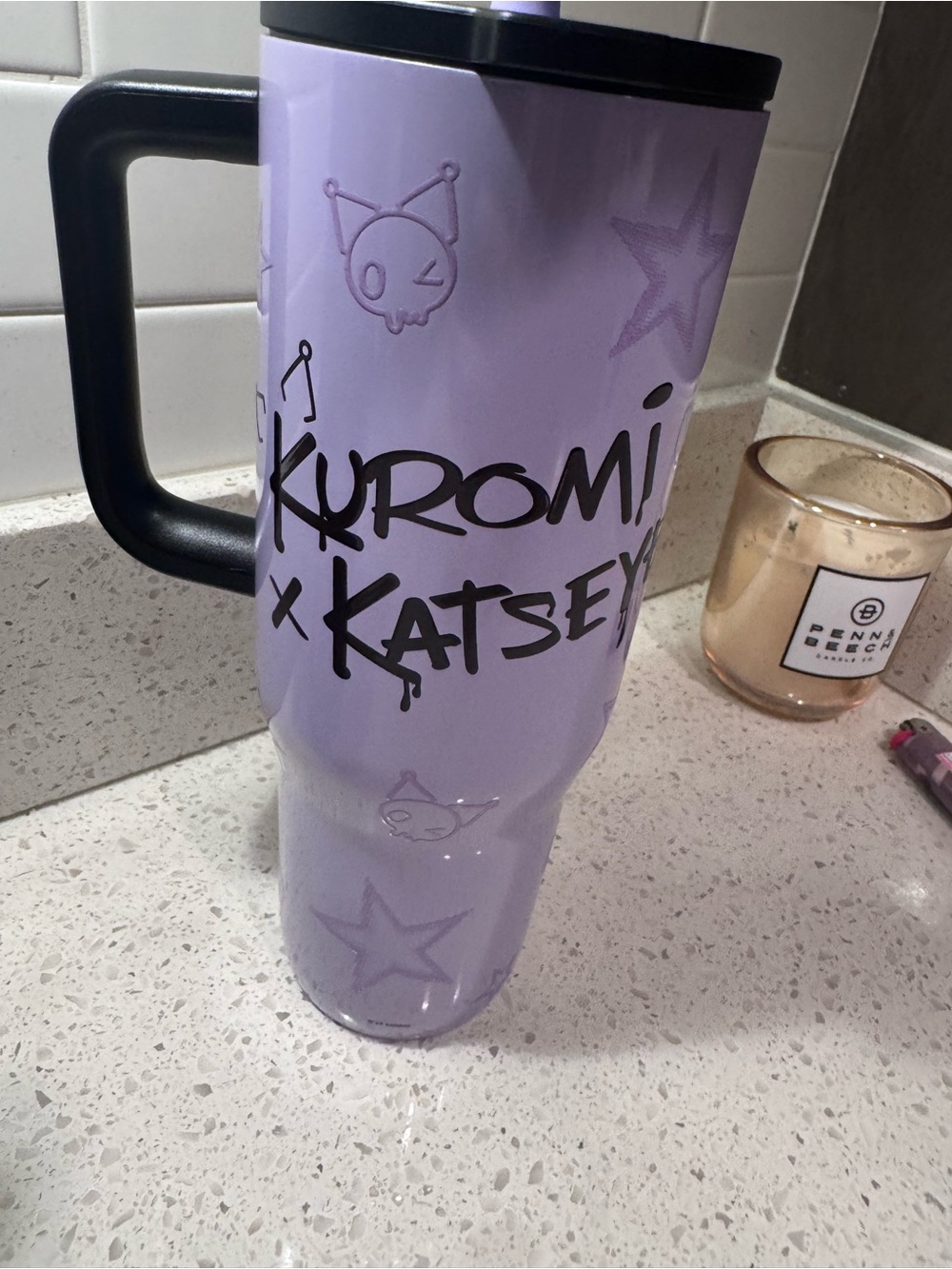 Katseye xSanrio Kuromi 30oz Spill Proof Tumbler Cup Limited Edition NWT Eyekons - Picture 4 of 6